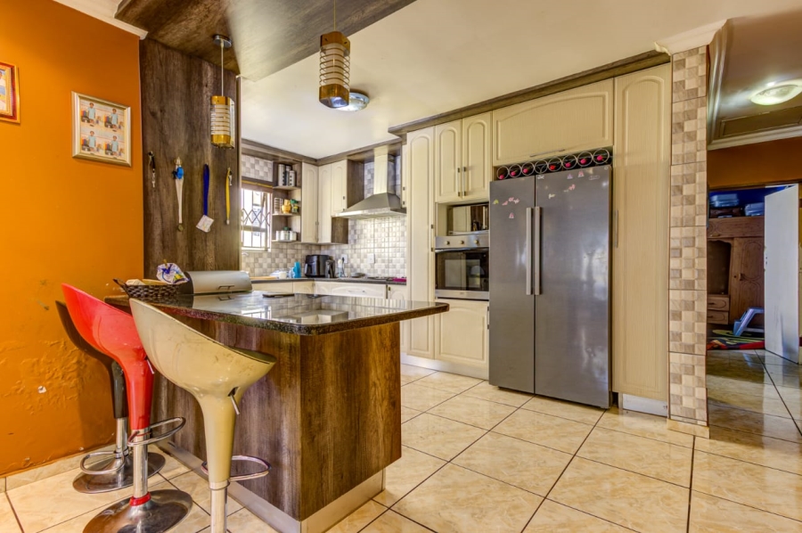 3 Bedroom Property for Sale in Birchleigh Gauteng