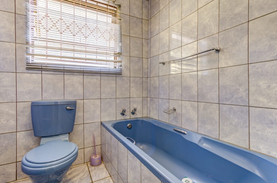 3 Bedroom Property for Sale in Birchleigh Gauteng