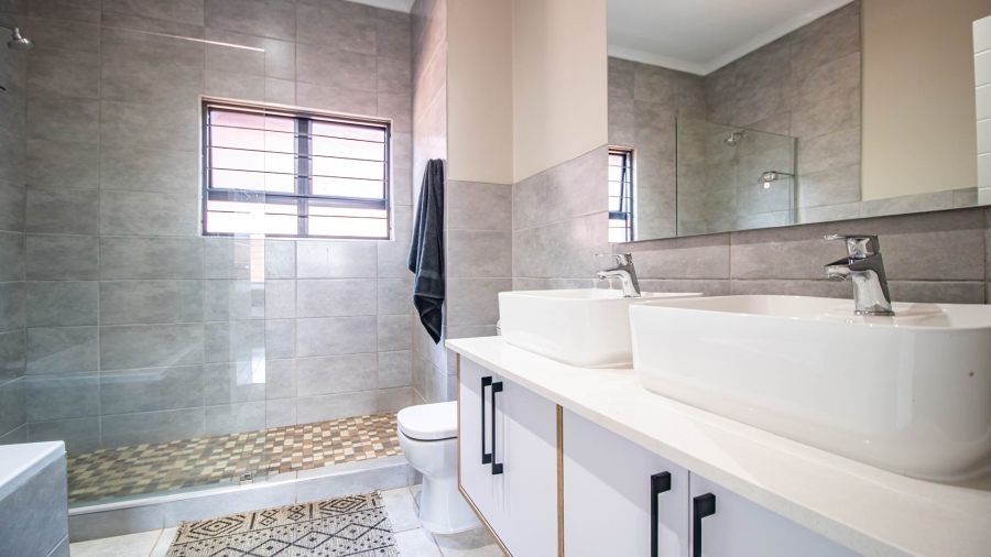 3 Bedroom Property for Sale in Olympus AH Gauteng