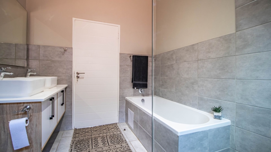 3 Bedroom Property for Sale in Olympus AH Gauteng