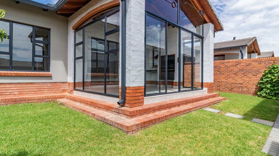 3 Bedroom Property for Sale in Six Fountains Residential Estate Gauteng