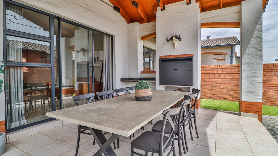 3 Bedroom Property for Sale in Six Fountains Residential Estate Gauteng