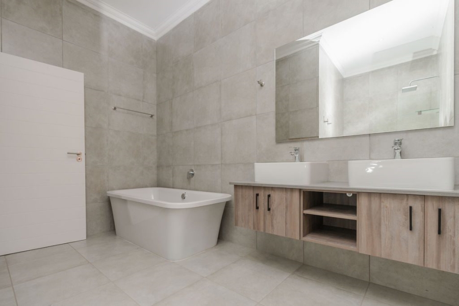 3 Bedroom Property for Sale in Six Fountains Residential Estate Gauteng