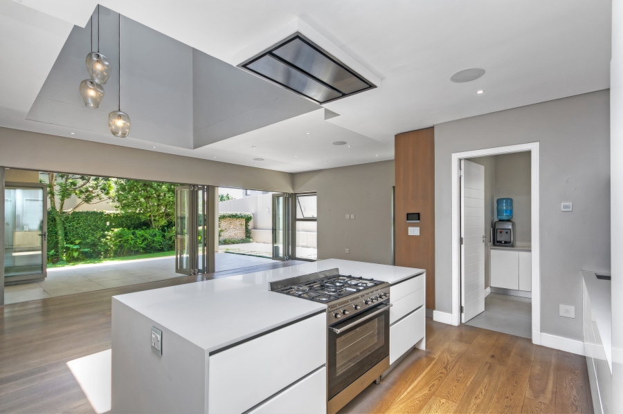 5 Bedroom Property for Sale in Morningside Gauteng