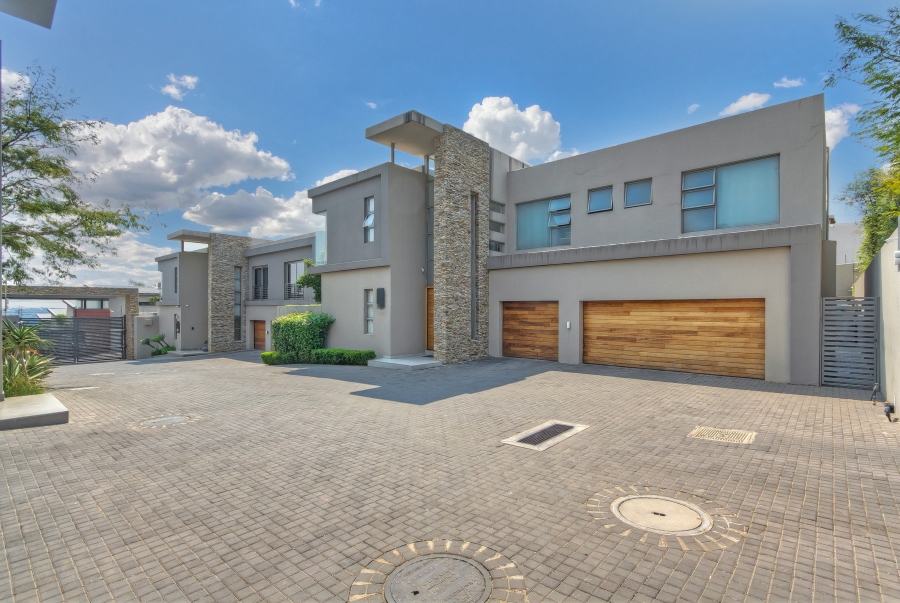 5 Bedroom Property for Sale in Morningside Gauteng