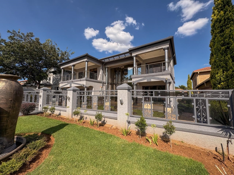 5 Bedroom Property for Sale in Helderwyk Gauteng