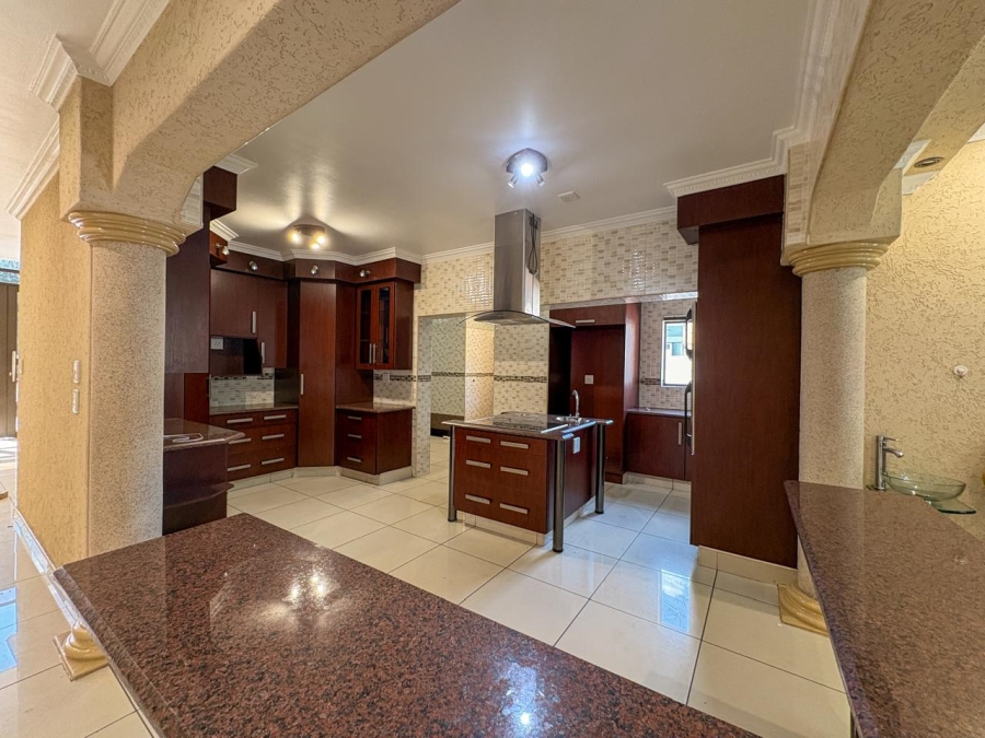 5 Bedroom Property for Sale in Helderwyk Gauteng