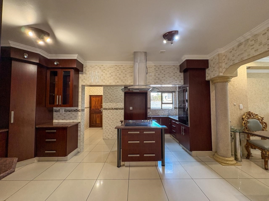 5 Bedroom Property for Sale in Helderwyk Gauteng
