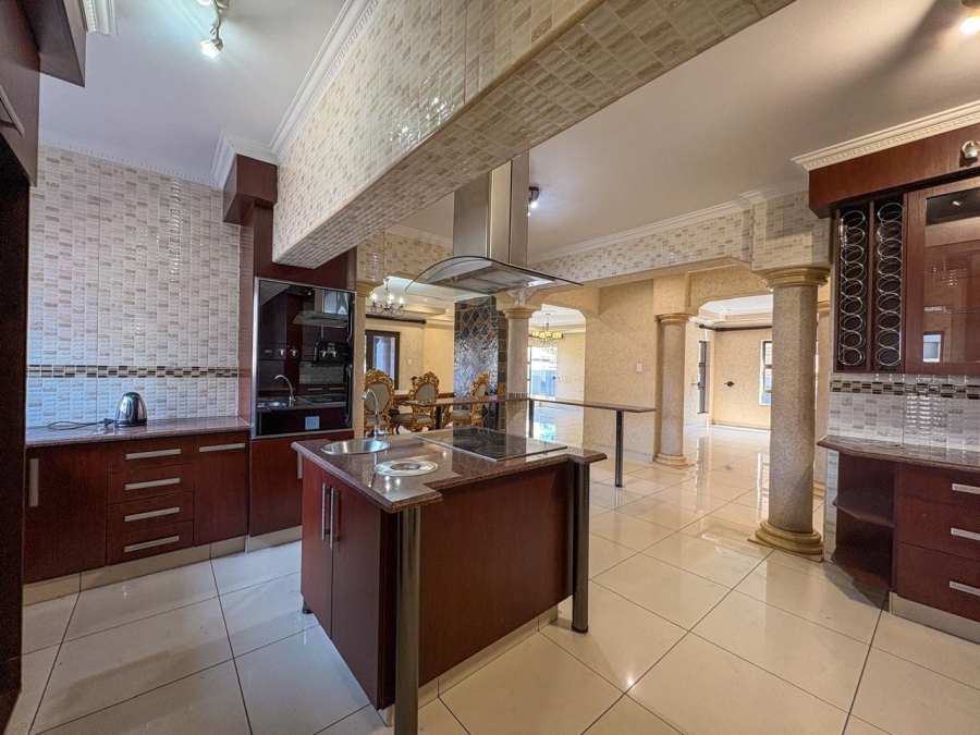 5 Bedroom Property for Sale in Helderwyk Gauteng