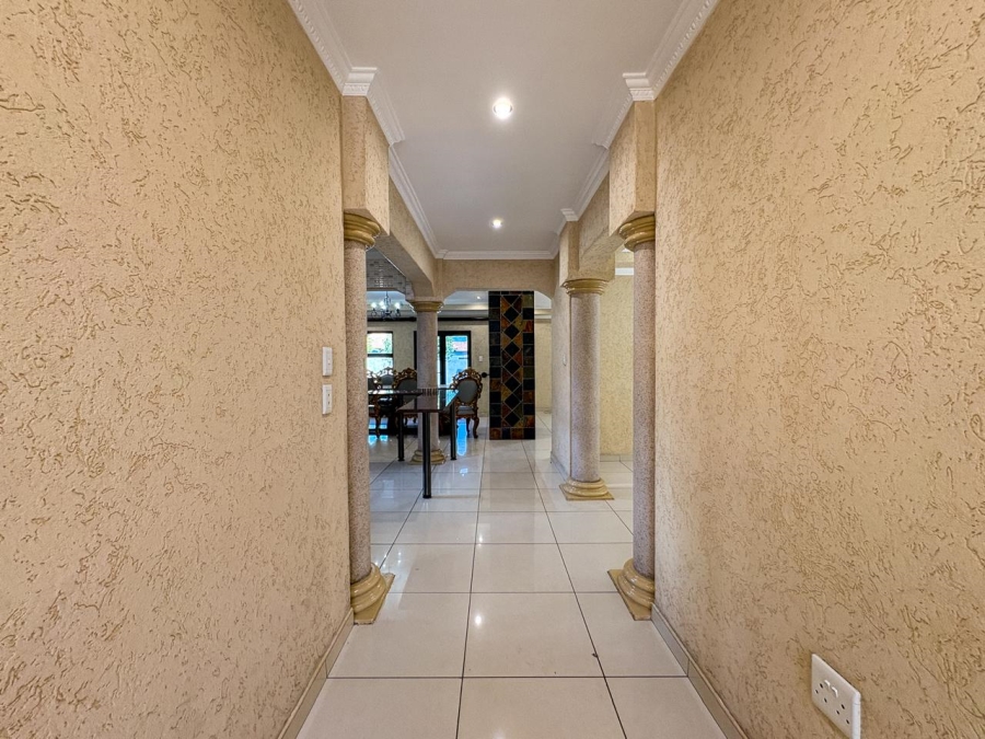 5 Bedroom Property for Sale in Helderwyk Gauteng