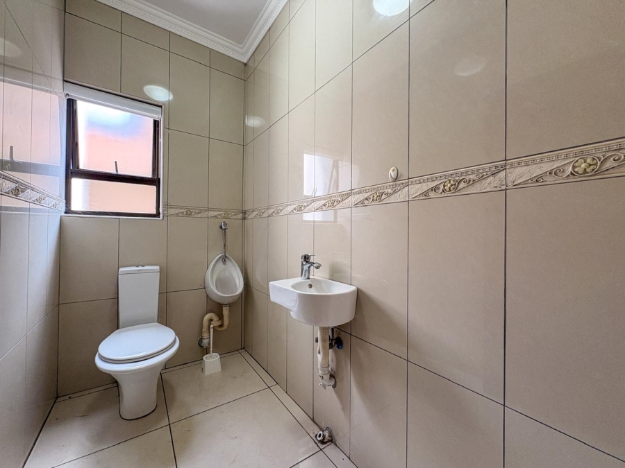 5 Bedroom Property for Sale in Helderwyk Gauteng