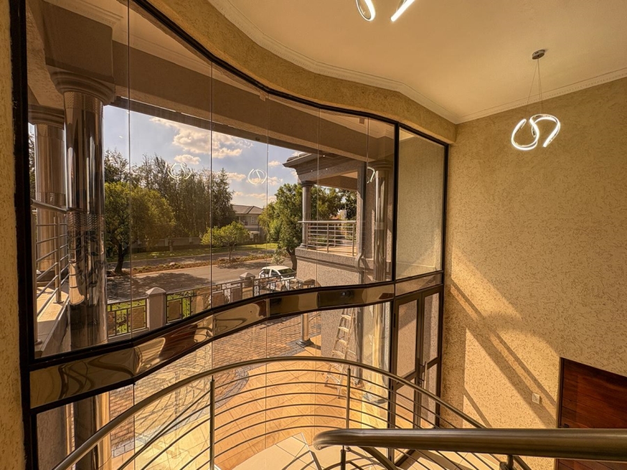 5 Bedroom Property for Sale in Helderwyk Gauteng