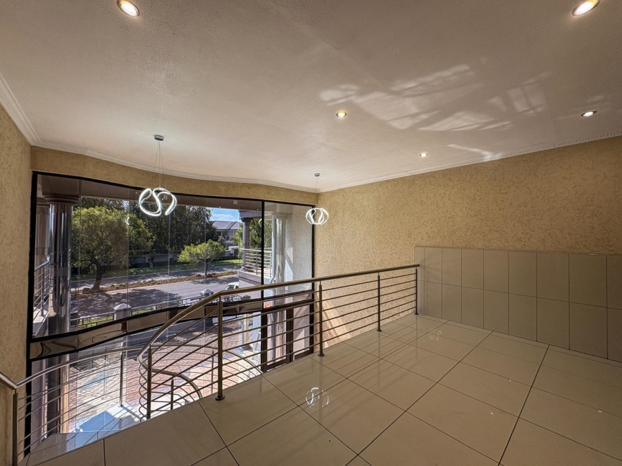 5 Bedroom Property for Sale in Helderwyk Gauteng