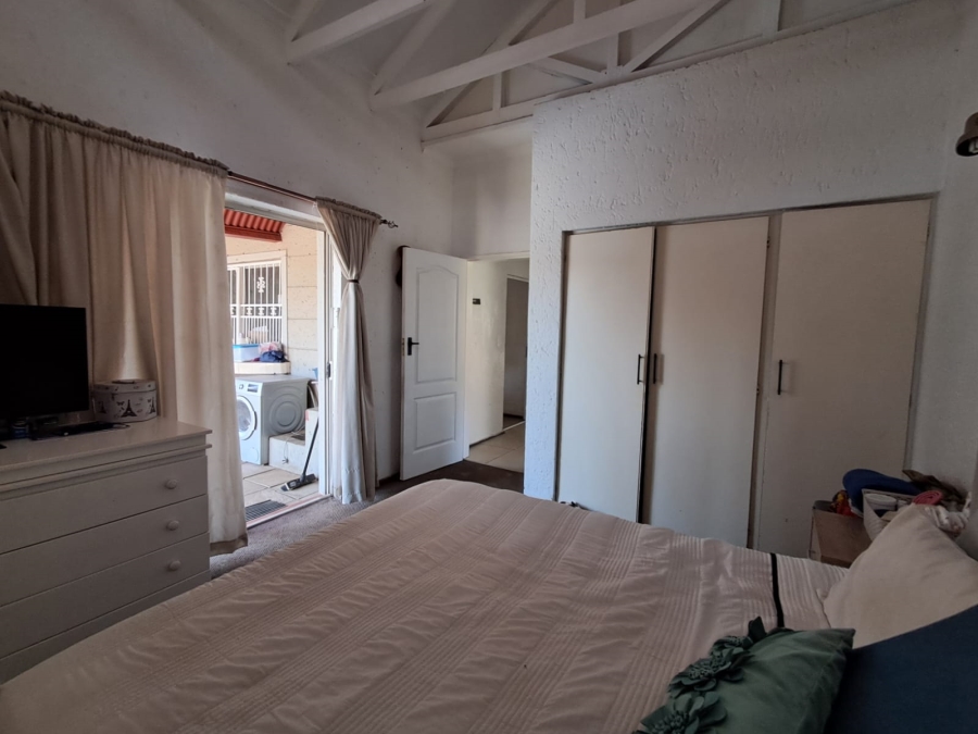 3 Bedroom Property for Sale in Birchleigh North Gauteng