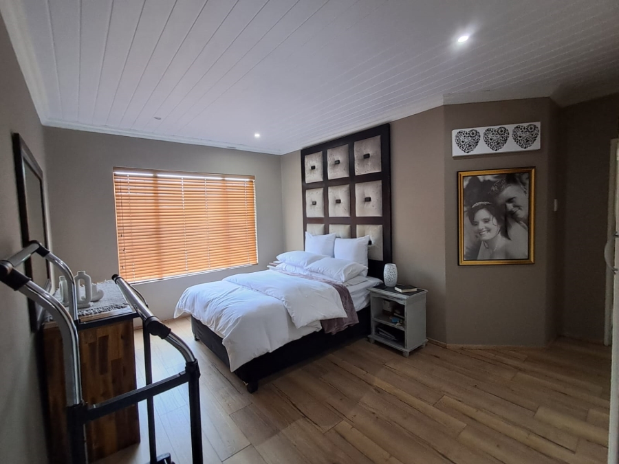 3 Bedroom Property for Sale in Birchleigh Gauteng