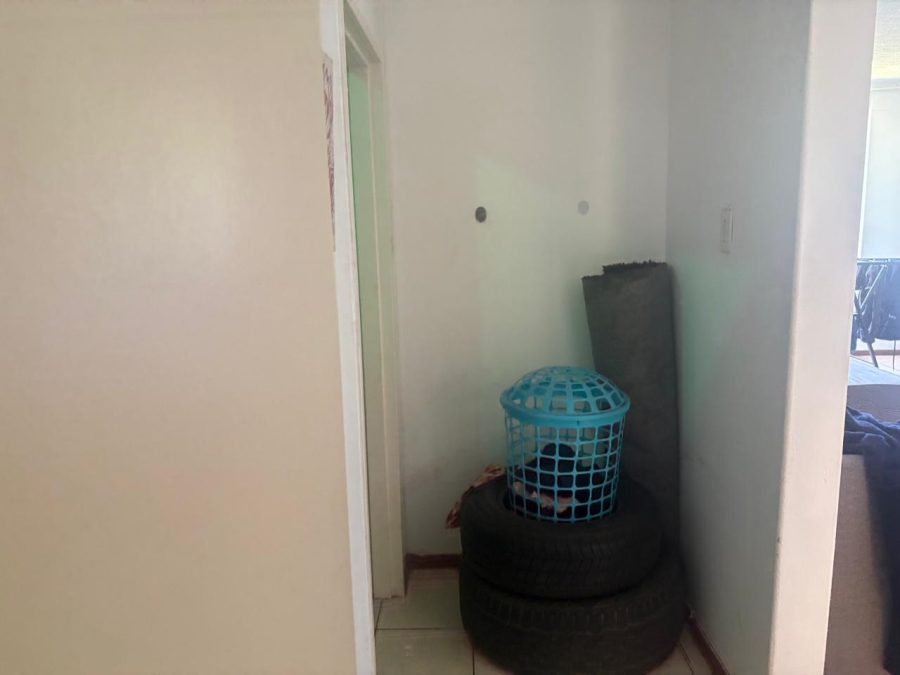 1 Bedroom Property for Sale in La Montagne Gauteng