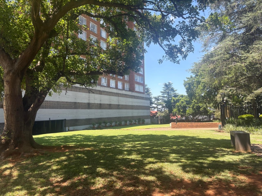 1 Bedroom Property for Sale in La Montagne Gauteng