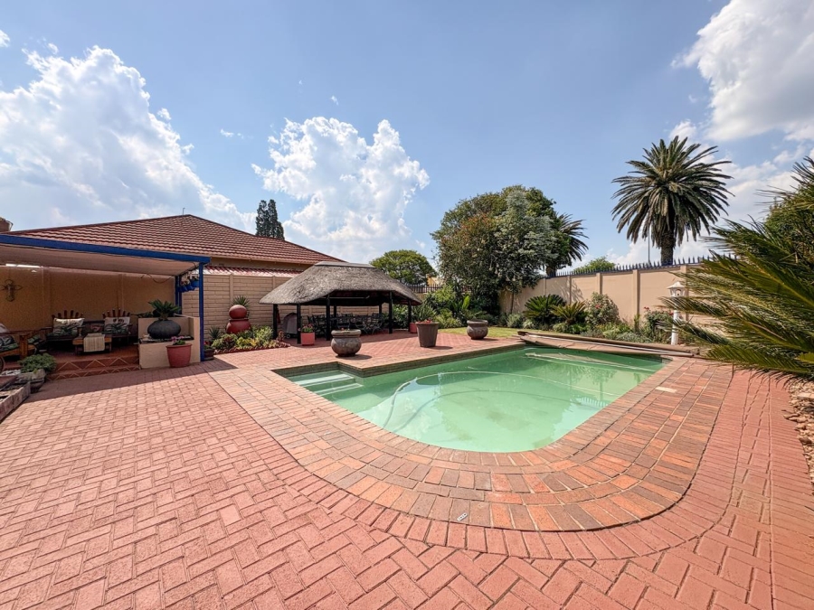 3 Bedroom Property for Sale in Brenthurst Gauteng