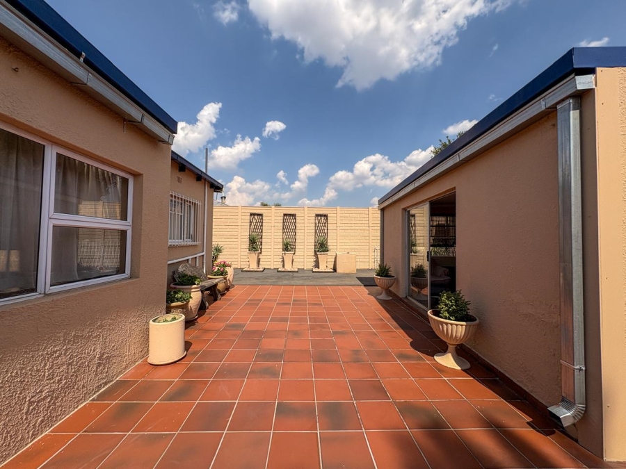 3 Bedroom Property for Sale in Brenthurst Gauteng
