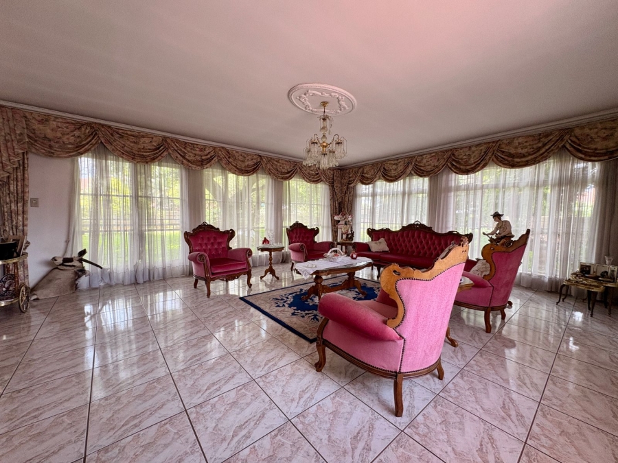 4 Bedroom Property for Sale in Larrendale Gauteng