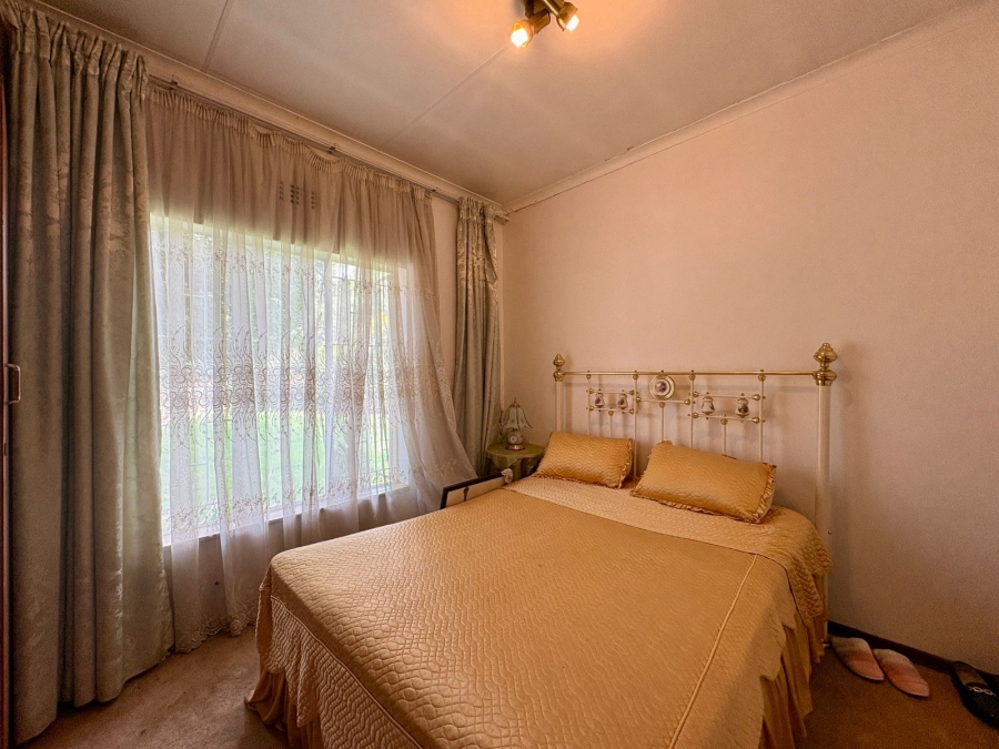 4 Bedroom Property for Sale in Larrendale Gauteng