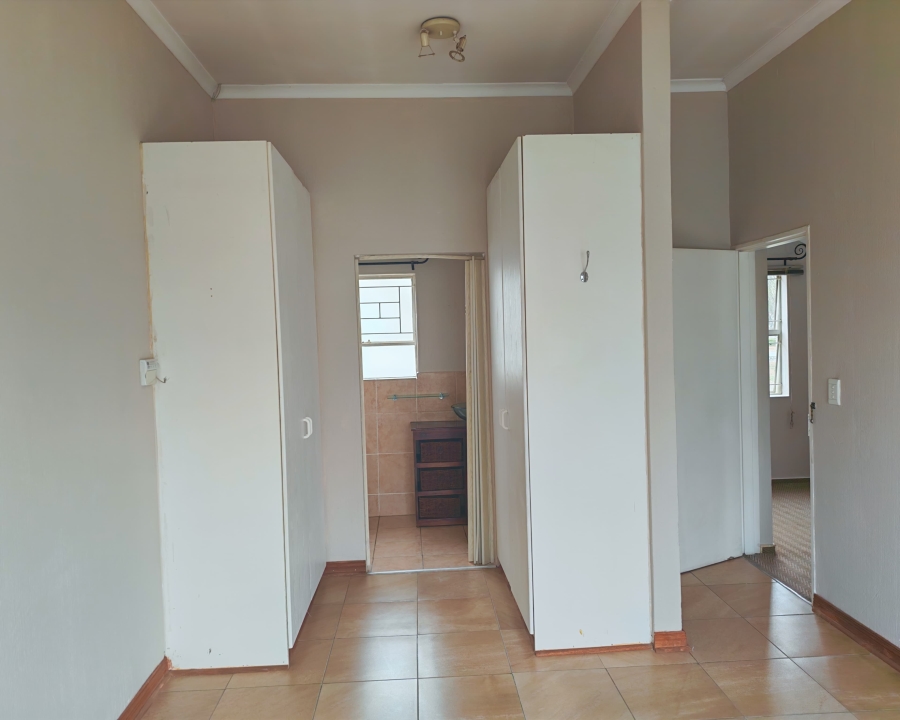 To Let 3 Bedroom Property for Rent in Heuwelsig Estate Gauteng