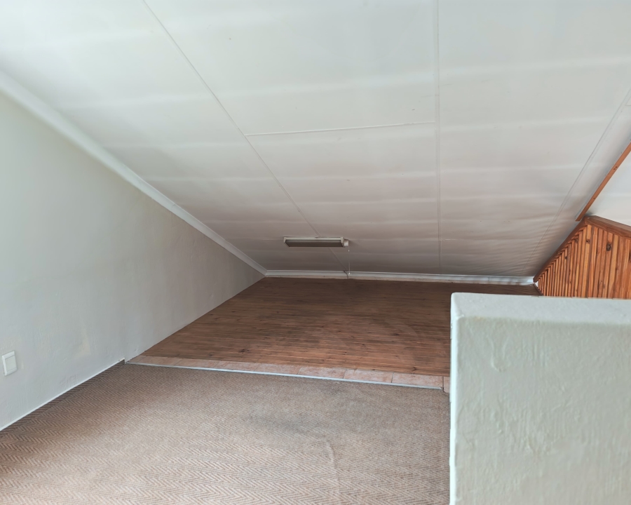 To Let 3 Bedroom Property for Rent in Heuwelsig Estate Gauteng