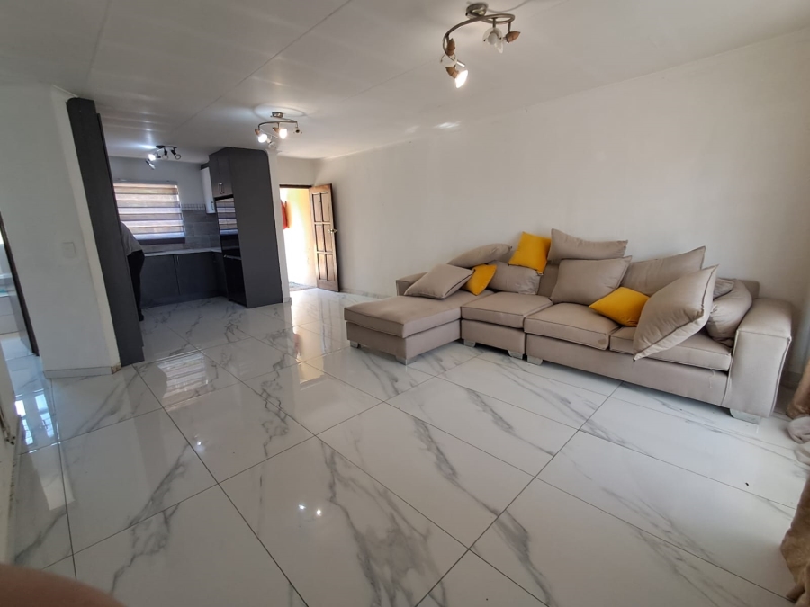 1 Bedroom Property for Sale in Terenure Gauteng