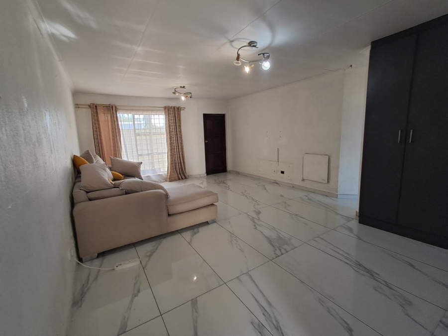 1 Bedroom Property for Sale in Terenure Gauteng