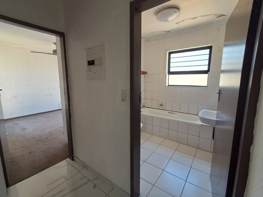 1 Bedroom Property for Sale in Terenure Gauteng