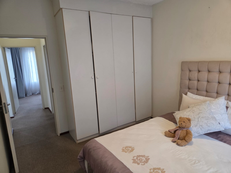 2 Bedroom Property for Sale in Sunninghill Gauteng