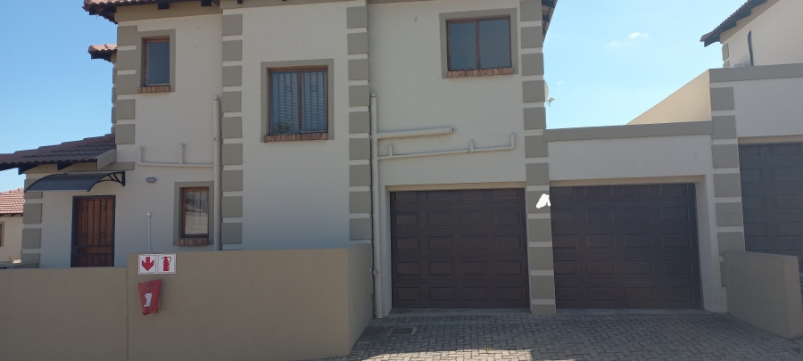 To Let 3 Bedroom Property for Rent in Arundo Estate Gauteng