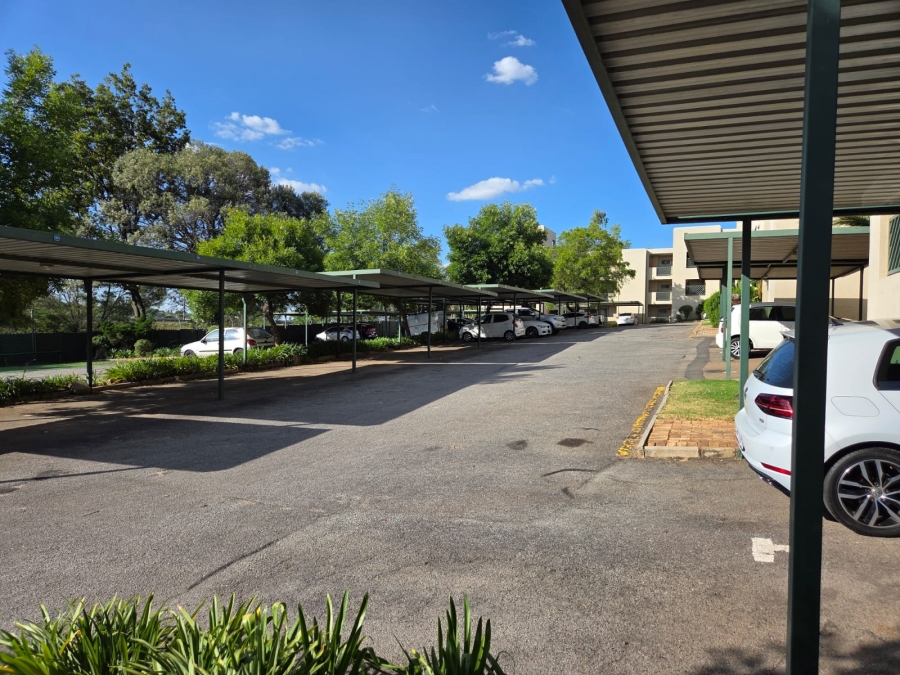 1 Bedroom Property for Sale in Bryanston Gauteng