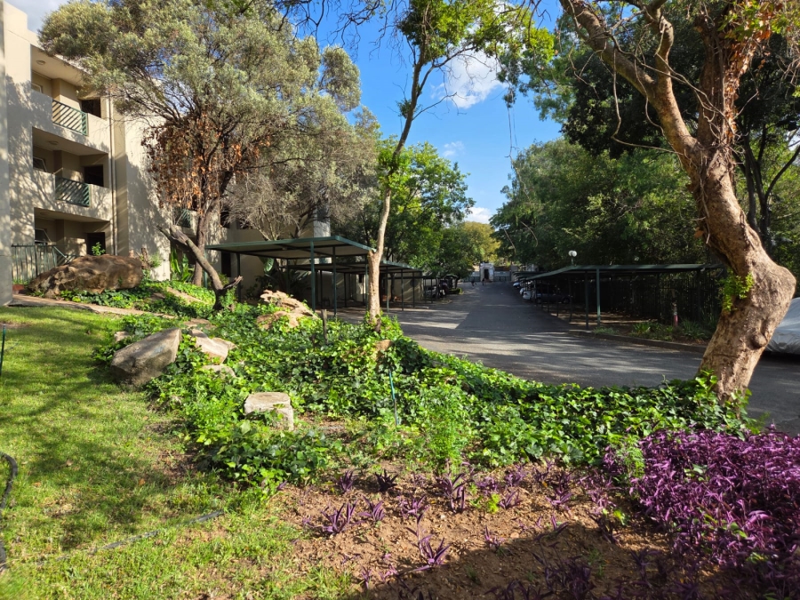 1 Bedroom Property for Sale in Bryanston Gauteng