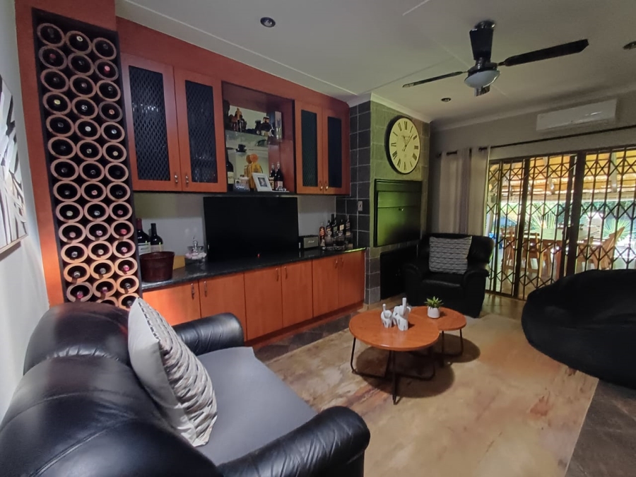3 Bedroom Property for Sale in Vanderbijlpark SW 5 Gauteng
