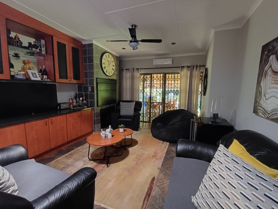 3 Bedroom Property for Sale in Vanderbijlpark SW 5 Gauteng
