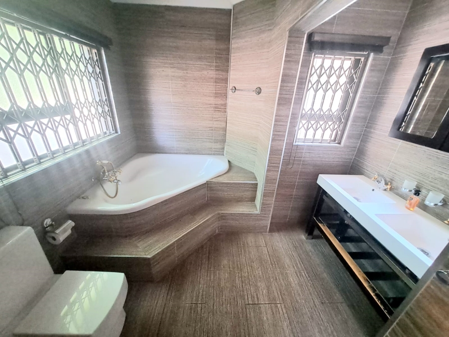 4 Bedroom Property for Sale in Three Rivers Gauteng