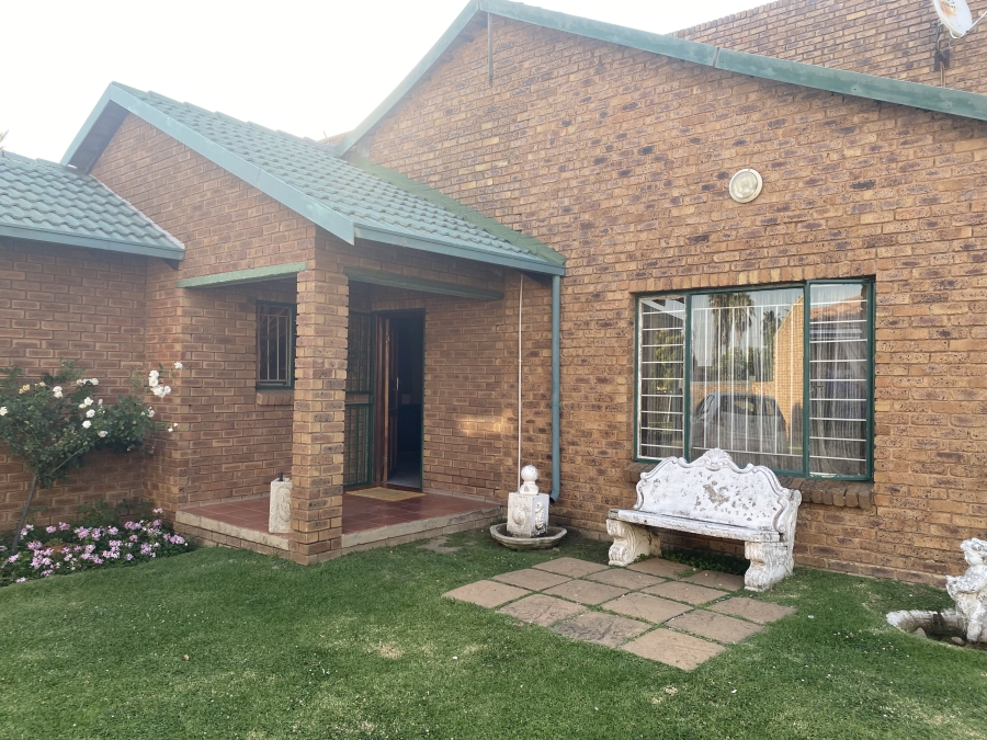 4 Bedroom Property for Sale in  Dalpark Ext 11 Gauteng