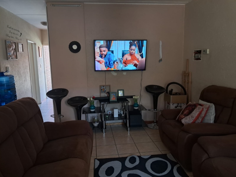 2 Bedroom Property for Sale in Comet Gauteng