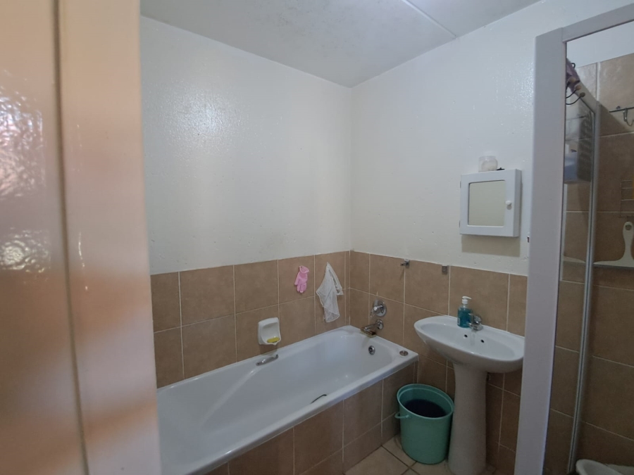 2 Bedroom Property for Sale in Comet Gauteng