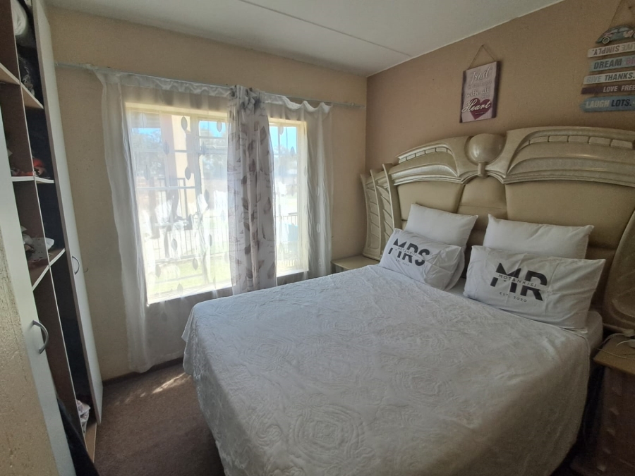 2 Bedroom Property for Sale in Comet Gauteng