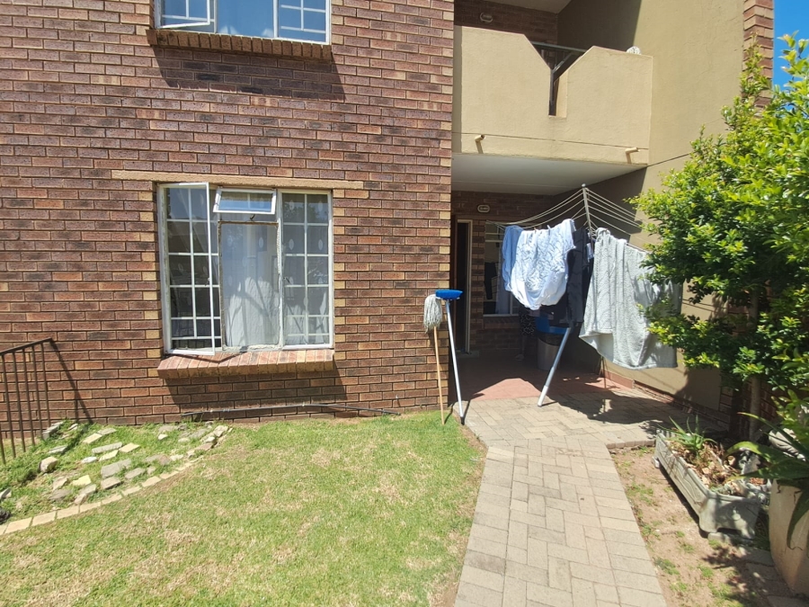 2 Bedroom Property for Sale in Comet Gauteng