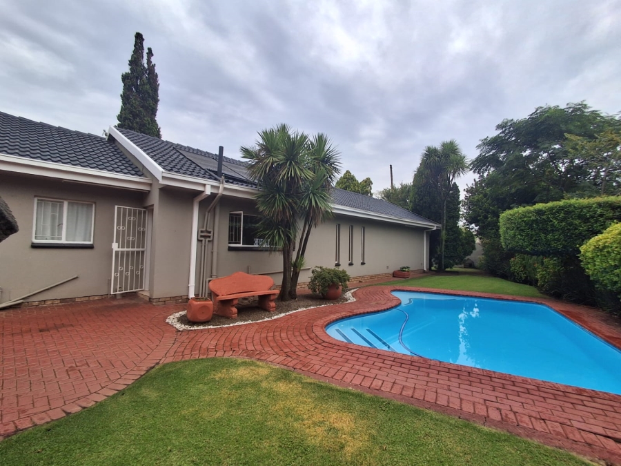 3 Bedroom Property for Sale in Falcon Ridge Gauteng