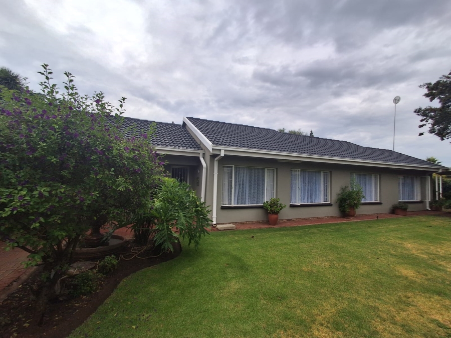 3 Bedroom Property for Sale in Falcon Ridge Gauteng