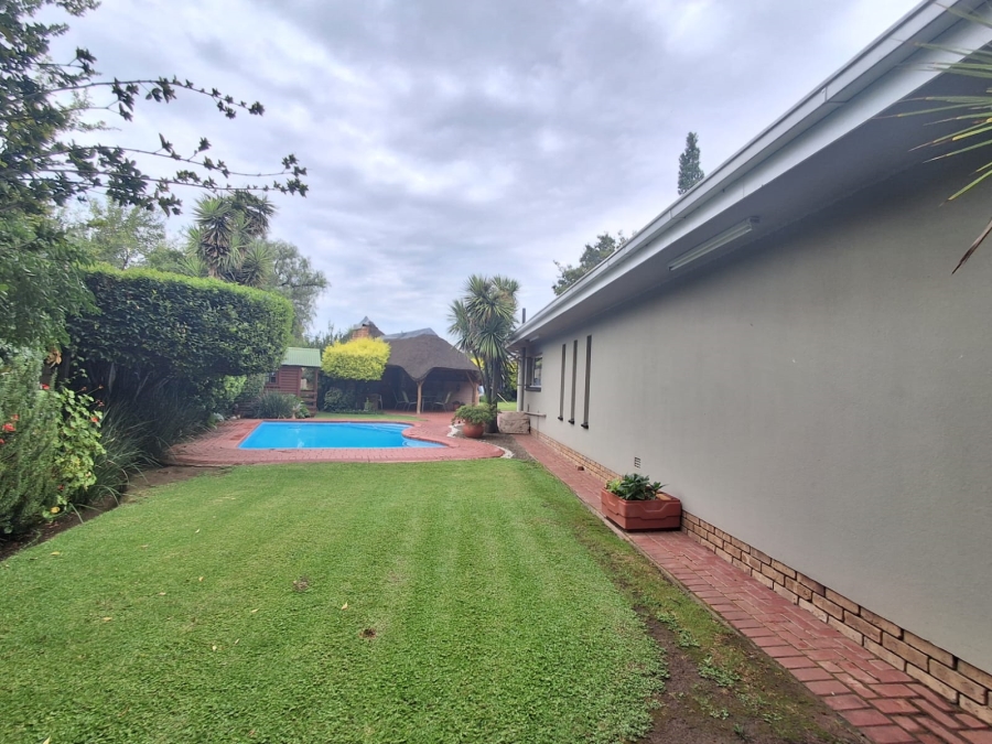 3 Bedroom Property for Sale in Falcon Ridge Gauteng