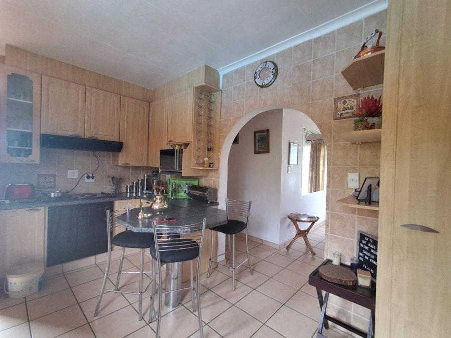 3 Bedroom Property for Sale in Falcon Ridge Gauteng