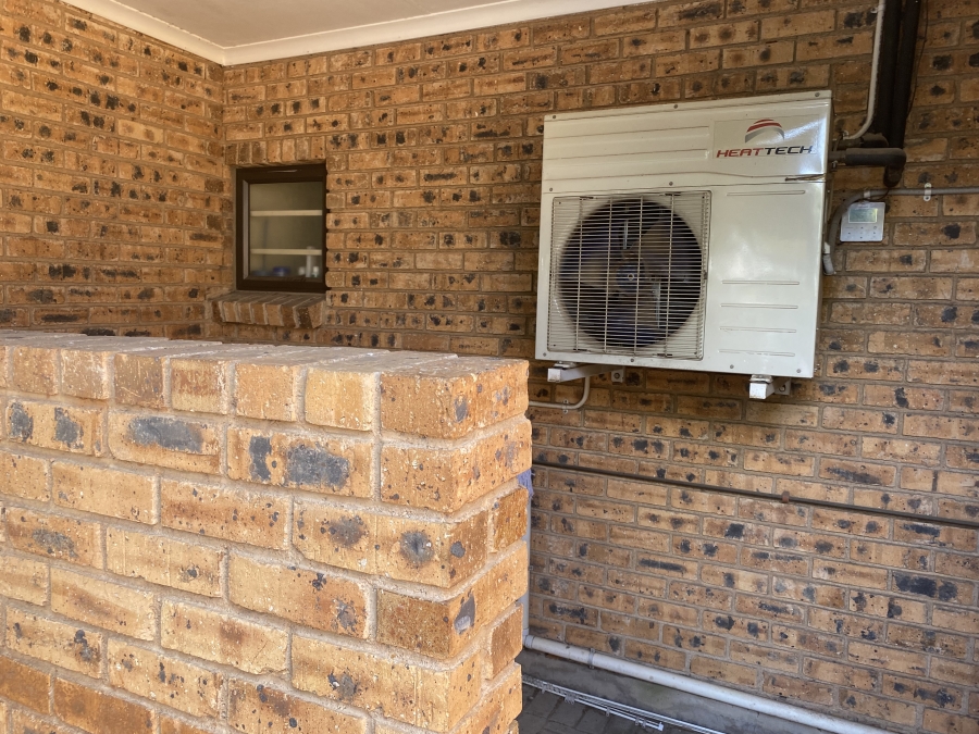 3 Bedroom Property for Sale in Comet Gauteng