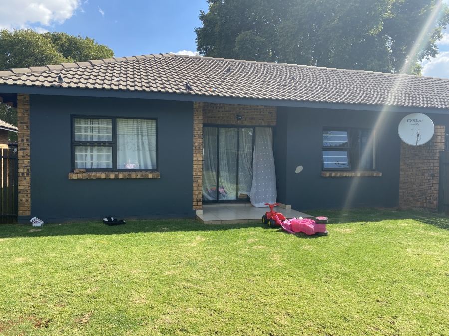 3 Bedroom Property for Sale in Comet Gauteng