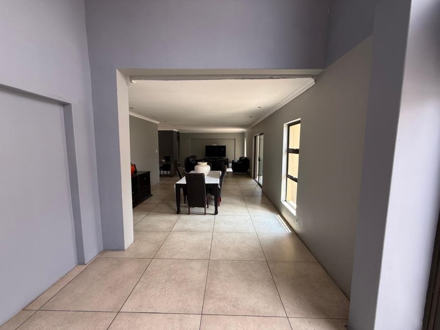 4 Bedroom Property for Sale in Vanderbijlpark SE 8 Gauteng