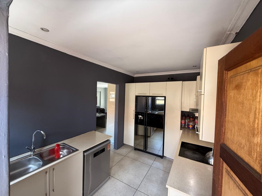 4 Bedroom Property for Sale in Vanderbijlpark SE 8 Gauteng